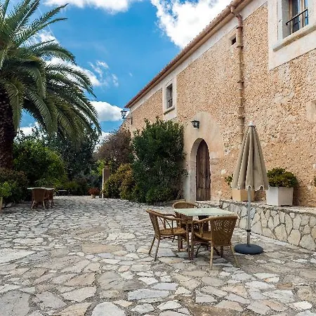 Guillo Villa *